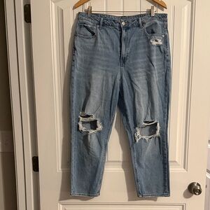 American Eagle MOM Jeans Size 16 Short